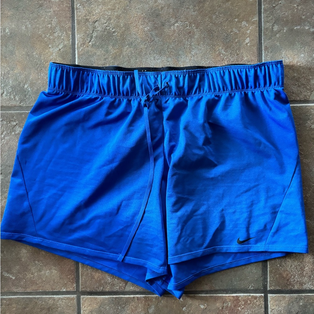 SPORTS CLOTHES - Picture 7 of 9